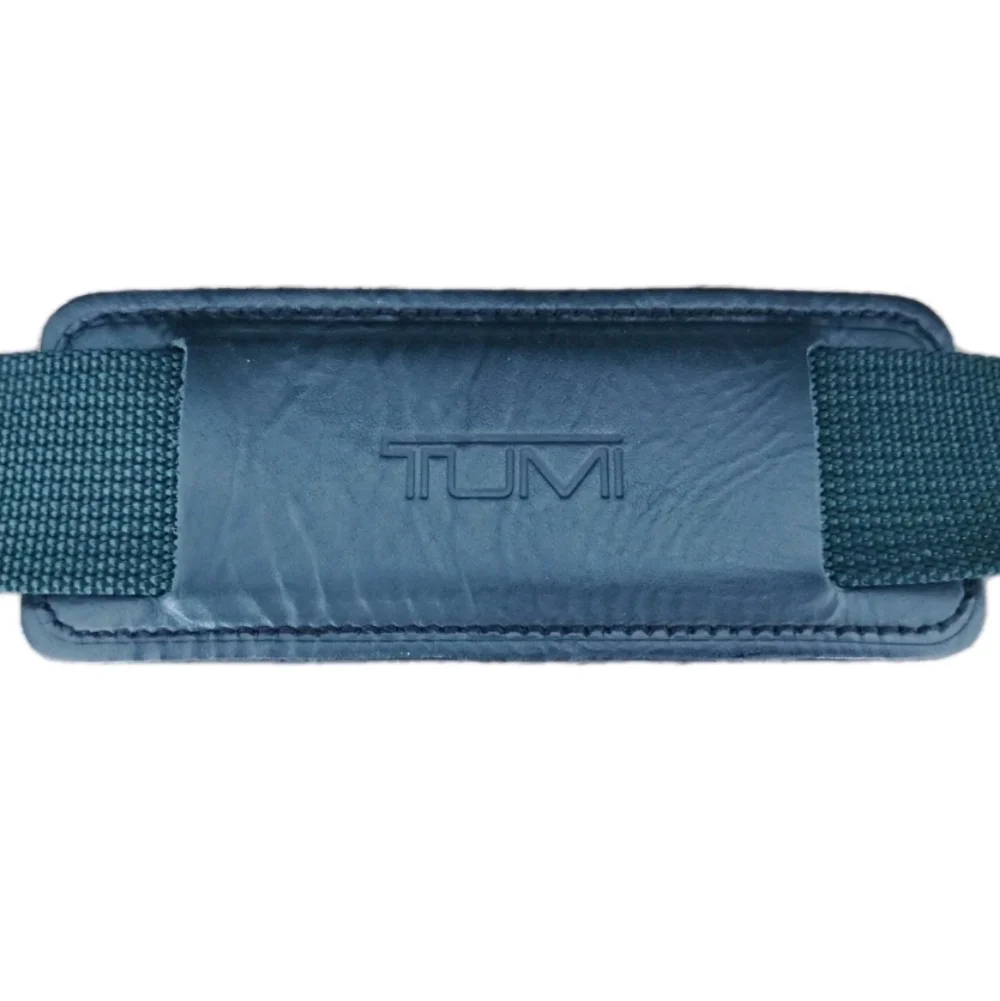 Tumi 15